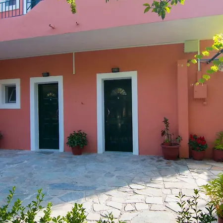 Athina Apartment *