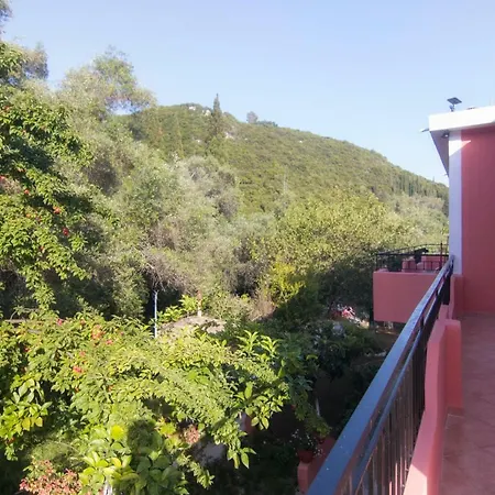 Athina Apartament *